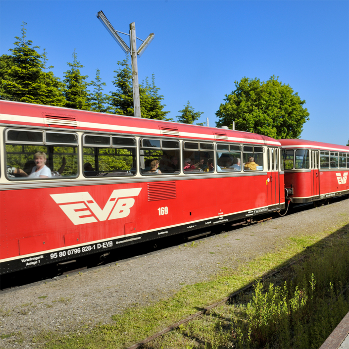 Moorexpress am Bahnhof Gnarrenburg